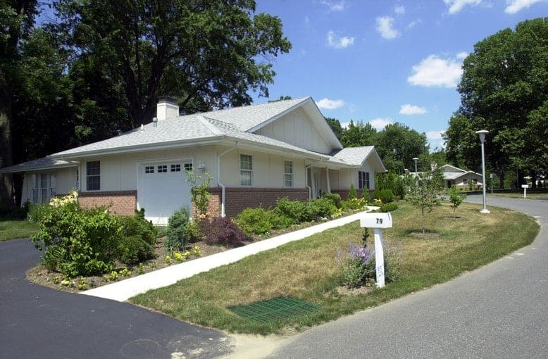 6a002499-ml-cottage-photos-andrea-kane-001-min